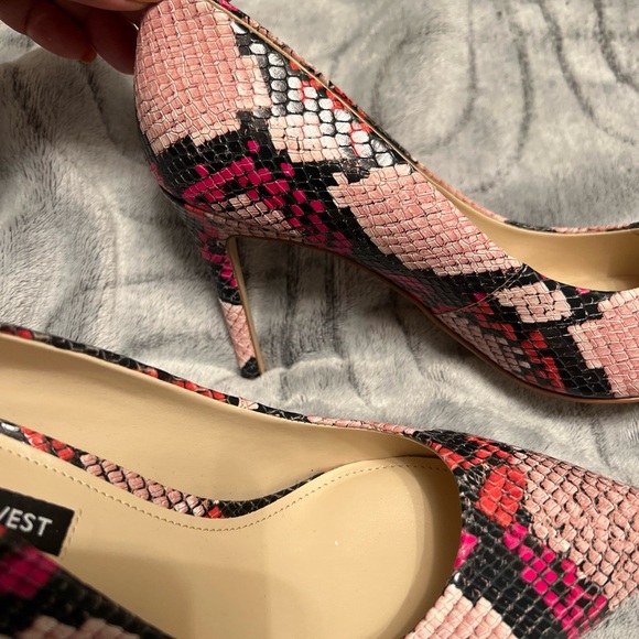 Nine West snake print heels - Picture 3 of 7